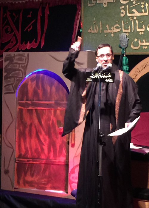 الرادود وجدي المليفي بجانب الباب المروق 2015