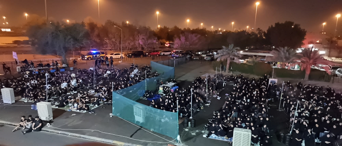 الحضور خارج الحسينية - محرم1444